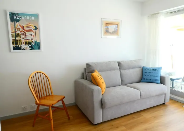 Hyper Centre アパート